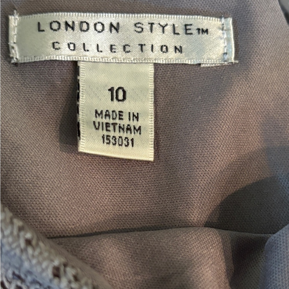 London Style Collection Women’s Gray Dress with Belt Size 10 - Picture 3 of 4
